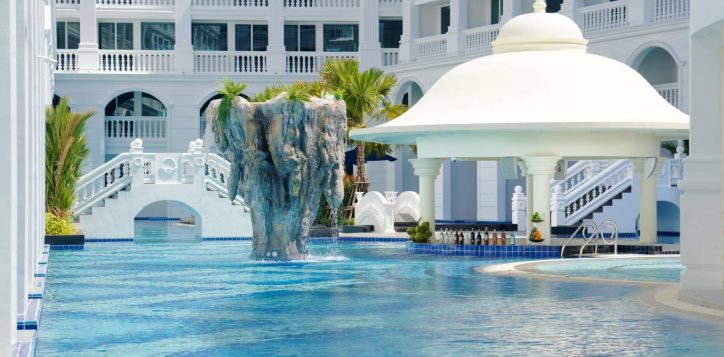 azure-pool-bar1-2-2