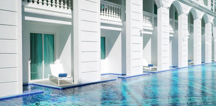 deluxe-pool-access2-2-2