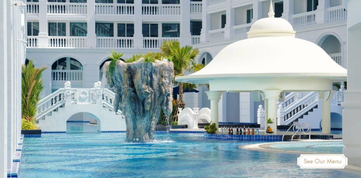 azure-pool-bar