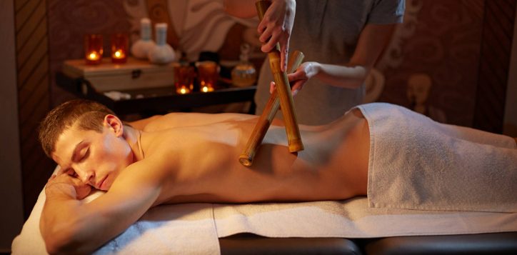 man-getting-therapeutic-massage