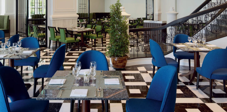 03-the-exquisite-dining-options-at-your-luxury-hotel-in-phuket-2